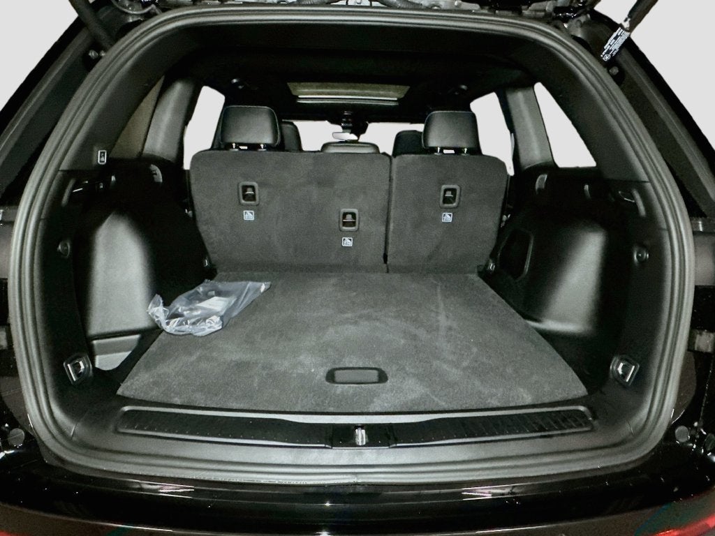 2027 Jeep Grand Cherokee Base