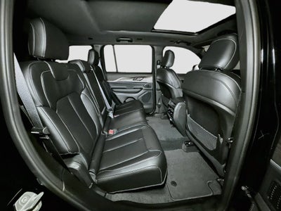 2027 Jeep Grand Cherokee Base