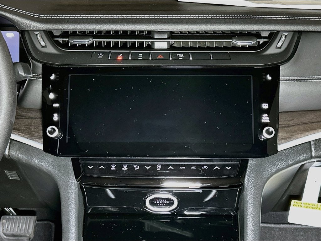 2027 Jeep Grand Cherokee Base