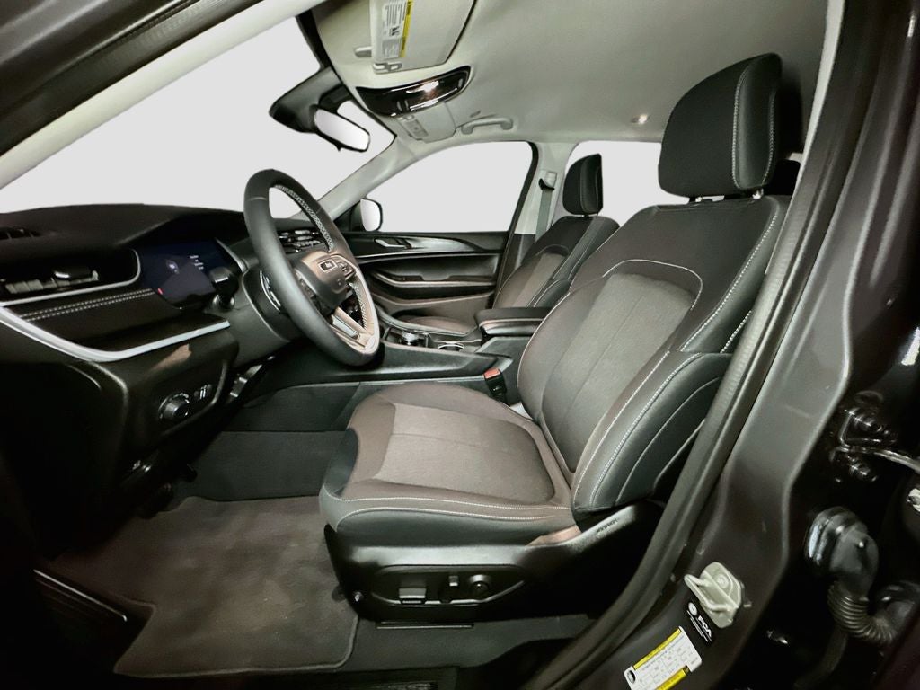2024 Jeep Grand Cherokee L Laredo