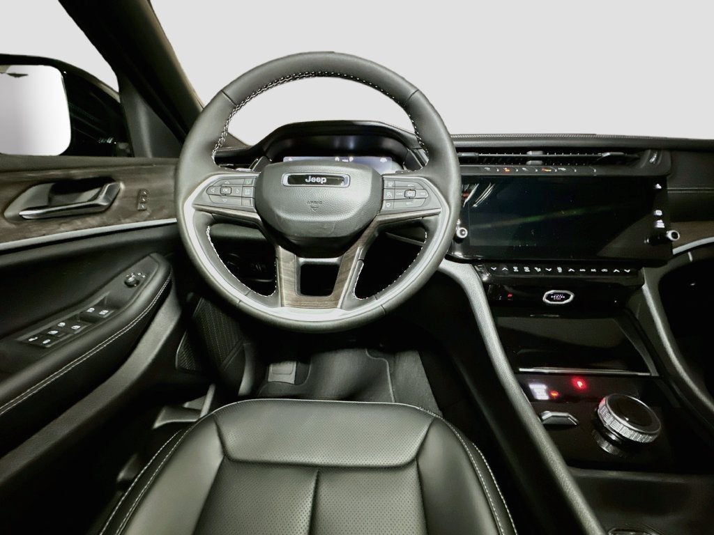 2027 Jeep Grand Cherokee L Base