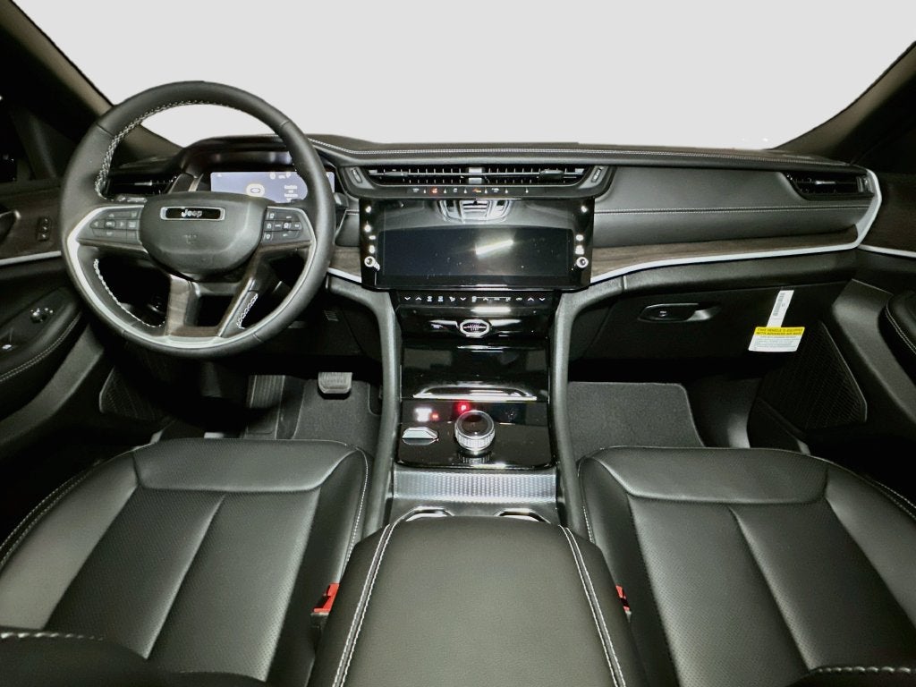 2027 Jeep Grand Cherokee L Base