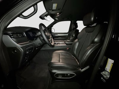 2025 Jeep Wagoneer Base