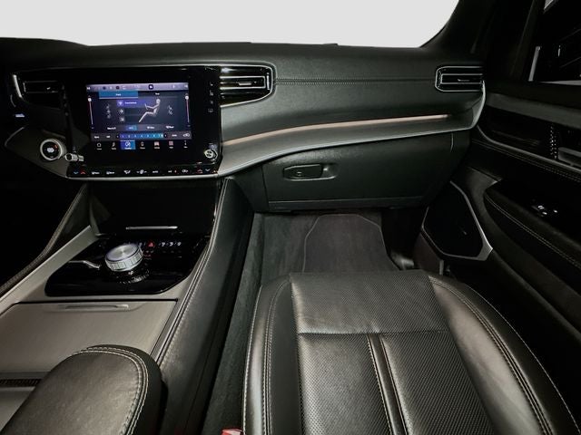 2025 Jeep Wagoneer Base