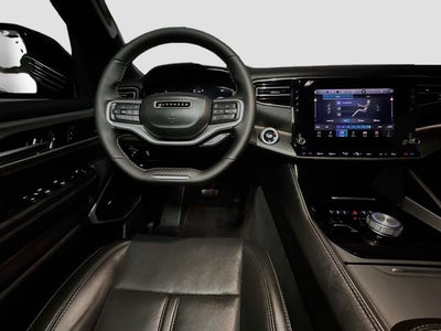 2025 Jeep Wagoneer Base