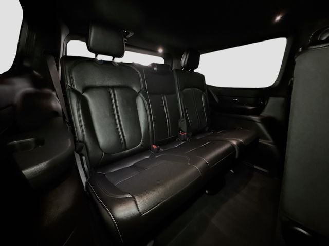 2025 Jeep Wagoneer Base