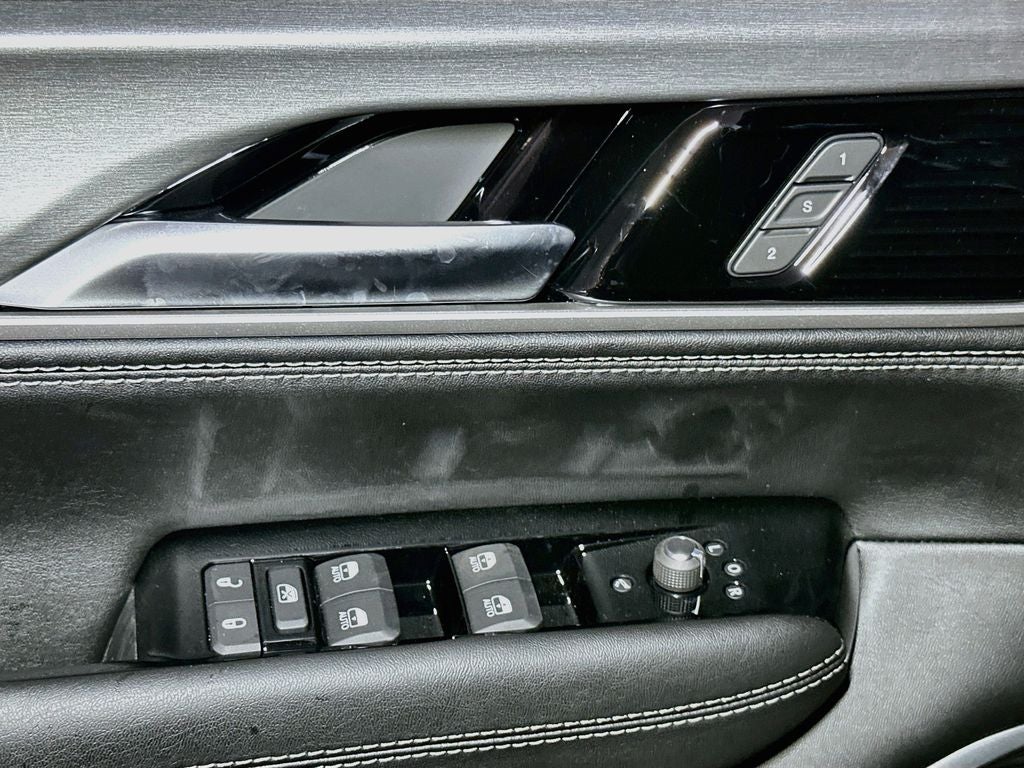 2026 Jeep Grand Wagoneer Base