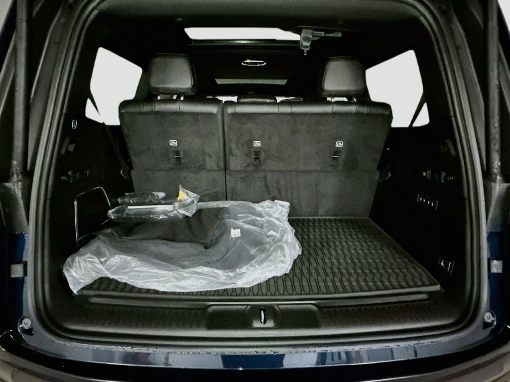 2026 Jeep Grand Wagoneer Base
