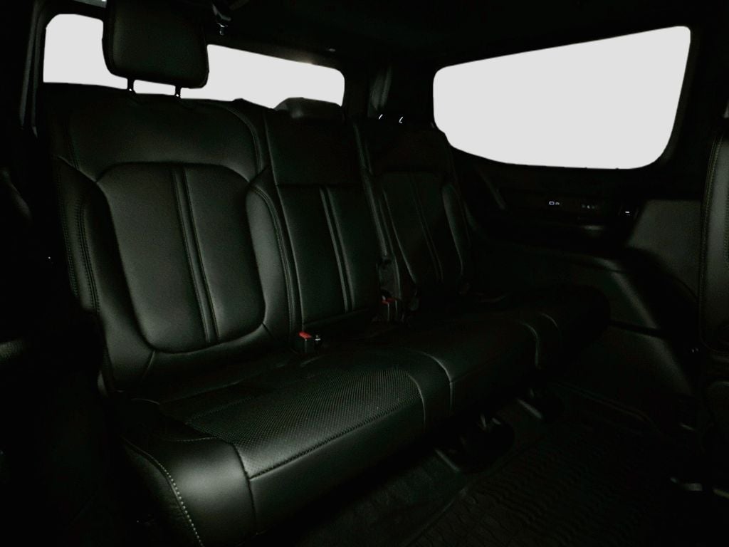 2026 Jeep Grand Wagoneer Base