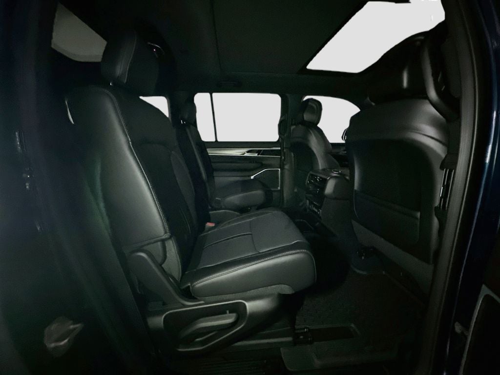 2026 Jeep Grand Wagoneer Base