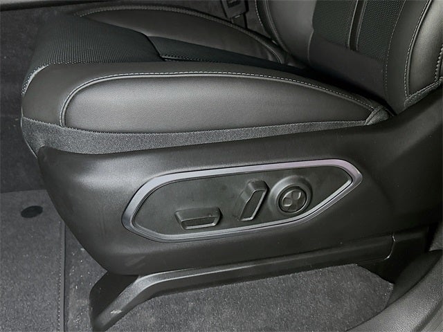 2026 Jeep Grand Wagoneer Base