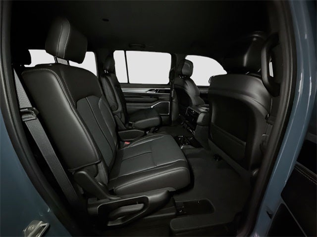 2026 Jeep Grand Wagoneer Base