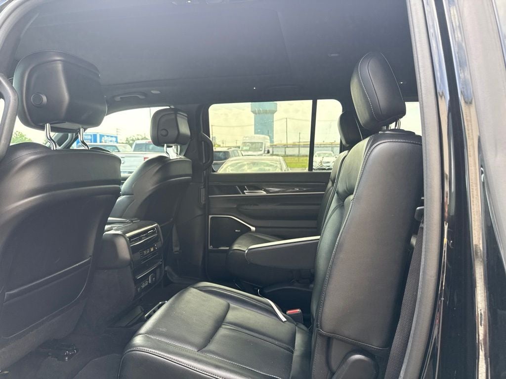 2022 Jeep Wagoneer Series III