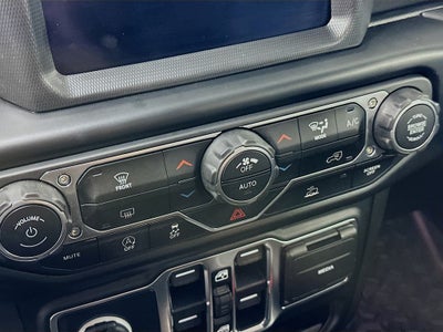 2022 Jeep Gladiator Overland