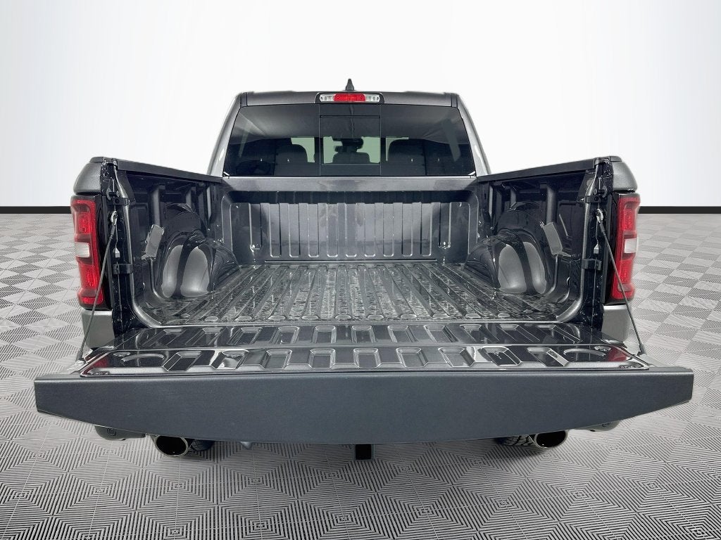 2027 RAM 1500 Big Horn/Lone Star