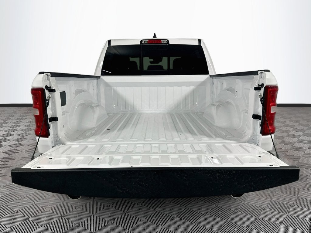 2027 RAM 1500 Big Horn/Lone Star