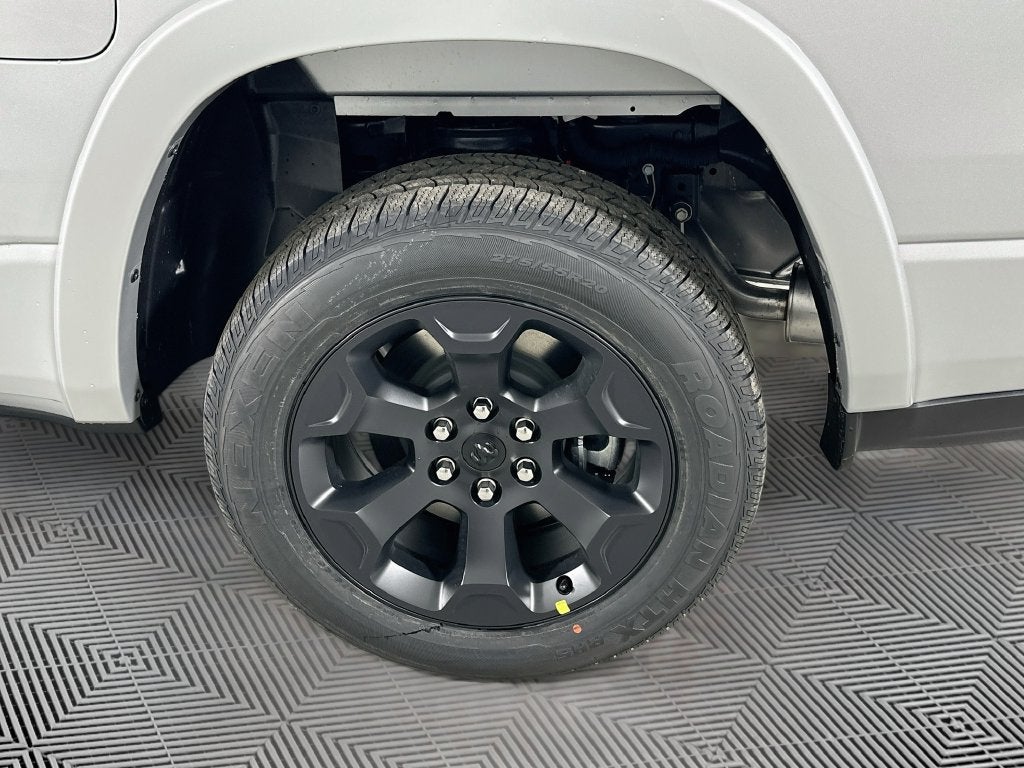 2027 RAM 1500 Big Horn/Lone Star
