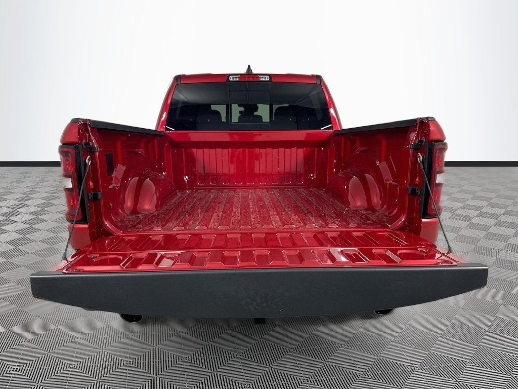 2027 RAM 1500 Big Horn/Lone Star