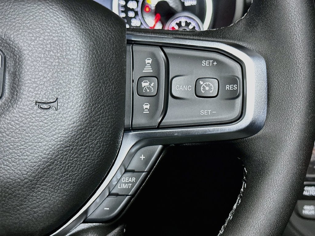 2027 RAM 1500 Big Horn/Lone Star