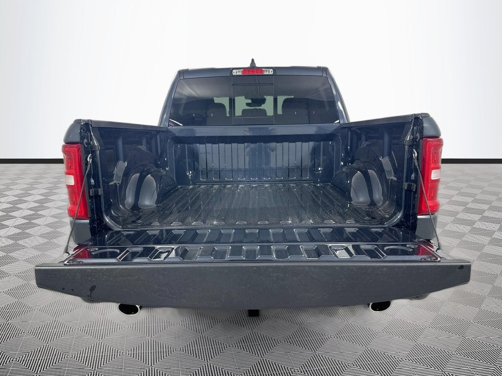 2027 RAM 1500 Big Horn/Lone Star