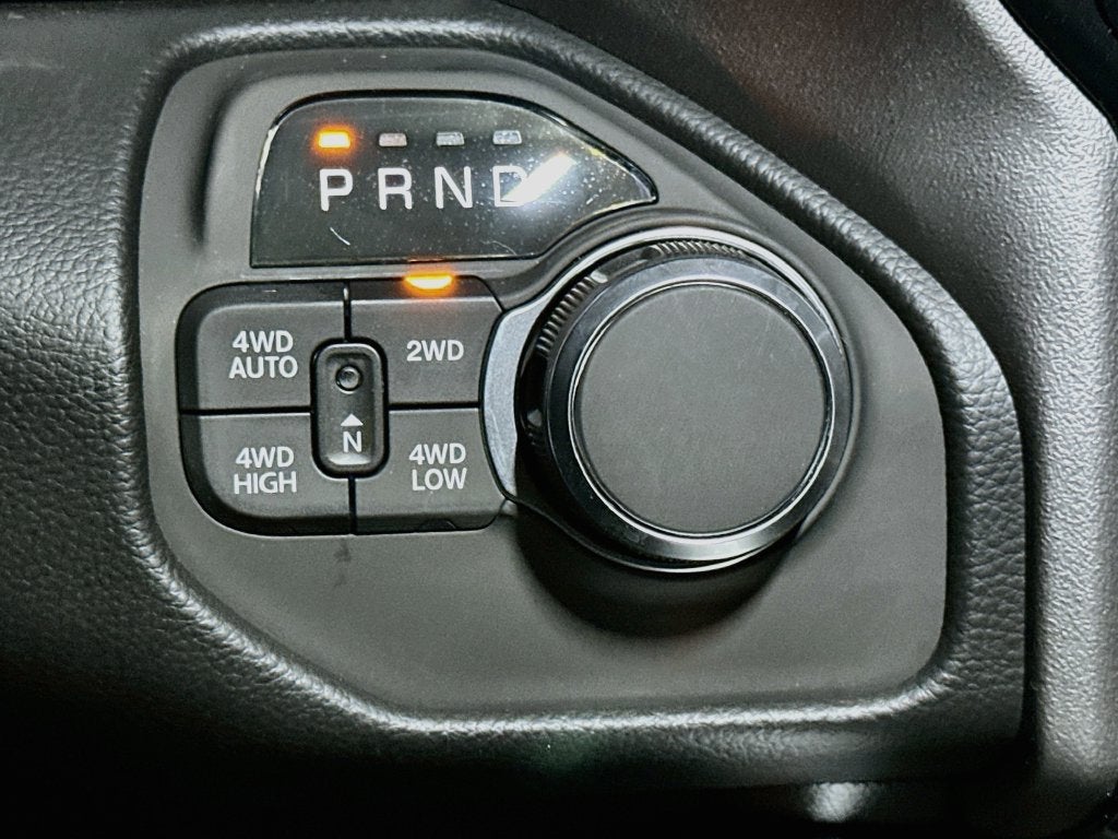 2027 RAM 1500 Big Horn/Lone Star