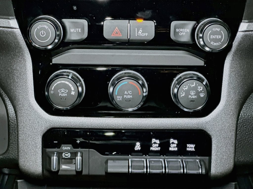 2027 RAM 1500 Base