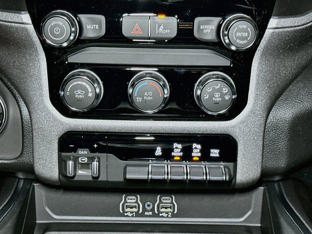 2027 RAM 1500 Base