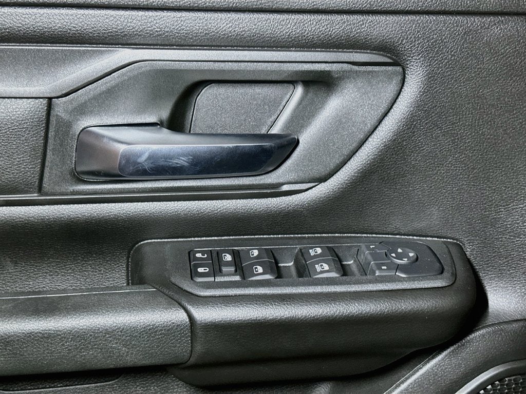 2027 RAM 1500 Base