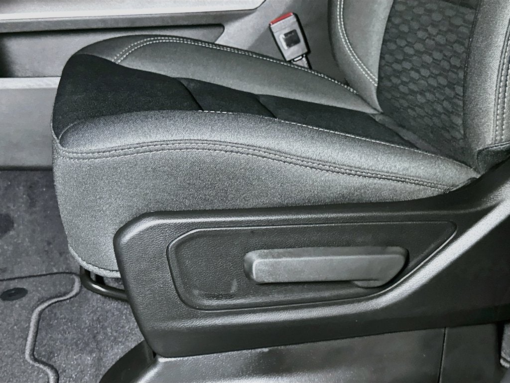 2027 RAM 1500 Base
