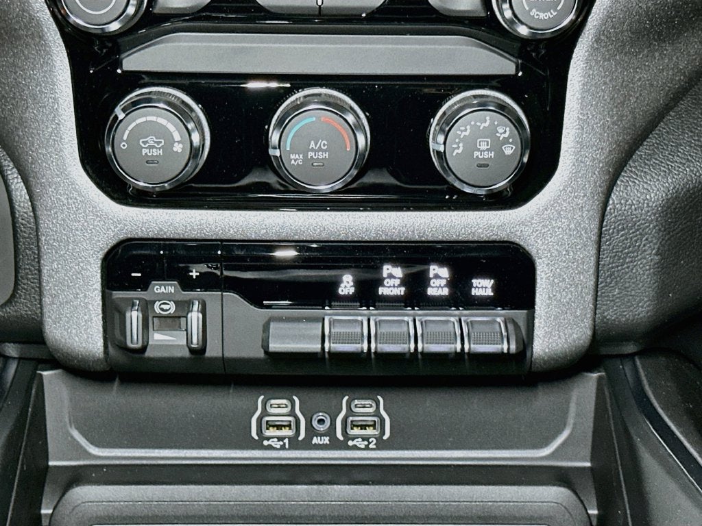 2027 RAM 1500 Base