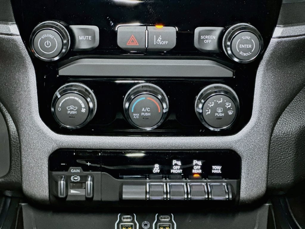 2027 RAM 1500 Base