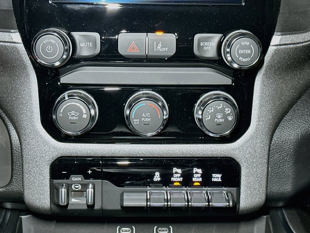 2027 RAM 1500 Base