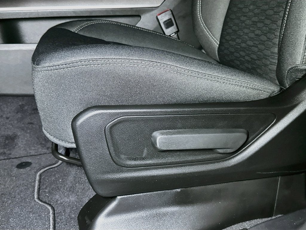 2027 RAM 1500 Base