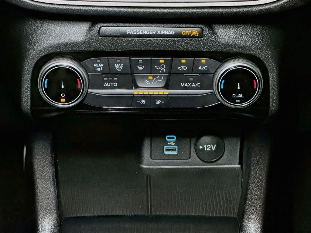 2022 Ford Escape Hybrid SE
