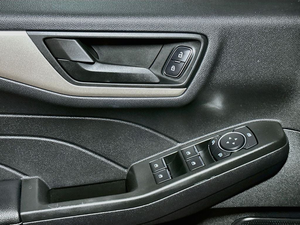 2022 Ford Escape Hybrid SE