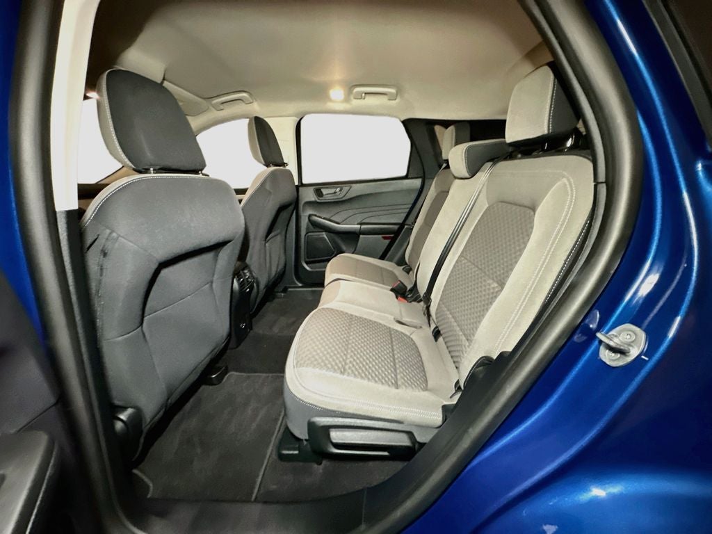 2022 Ford Escape Hybrid SE