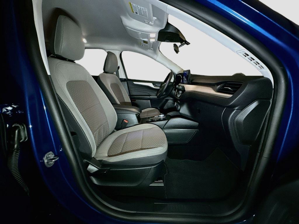 2022 Ford Escape Hybrid SE