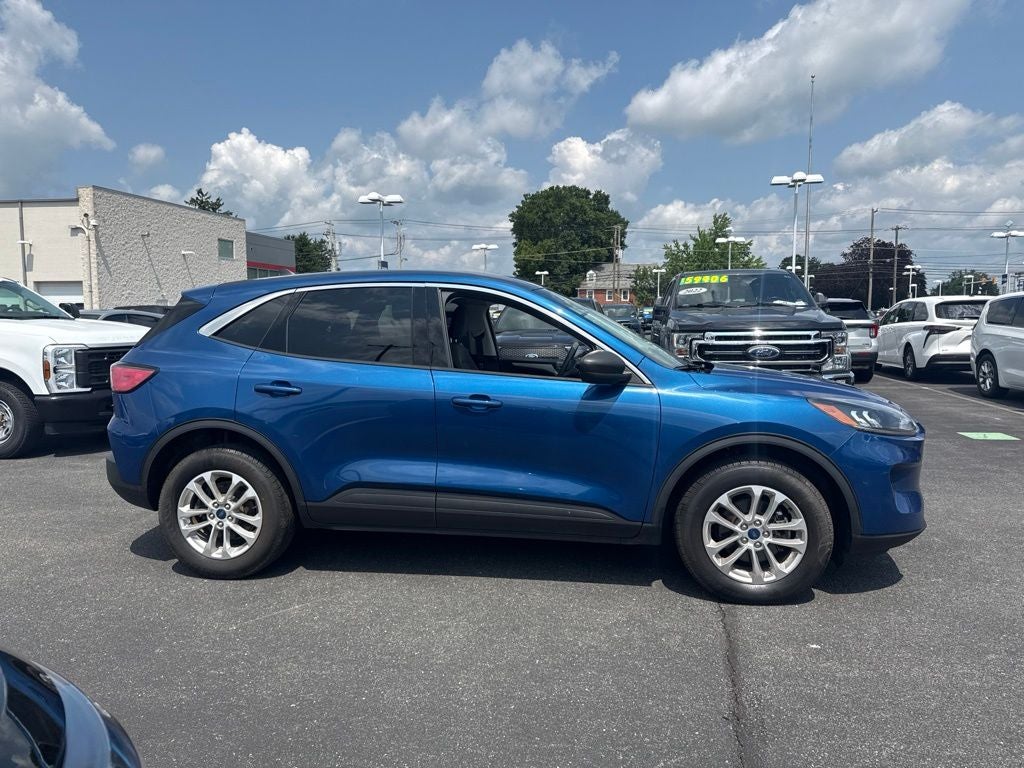 2022 Ford Escape Hybrid SE