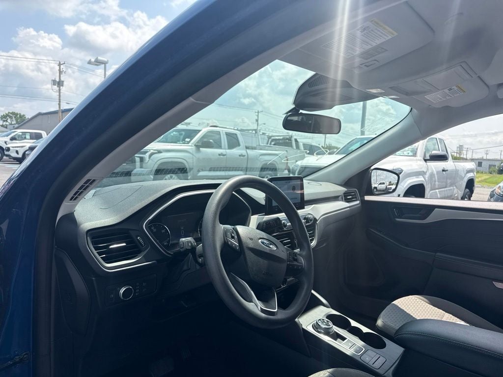 2022 Ford Escape Hybrid SE