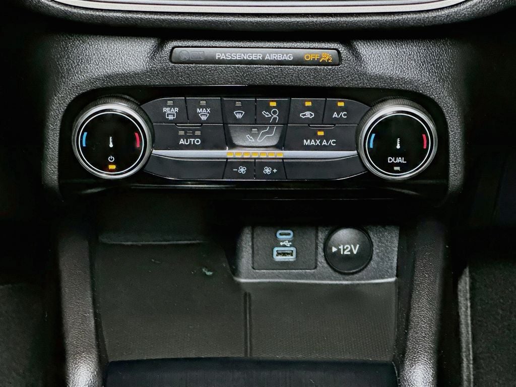 2022 Ford Escape Hybrid SE