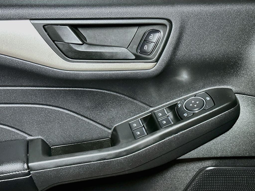 2022 Ford Escape Hybrid SE