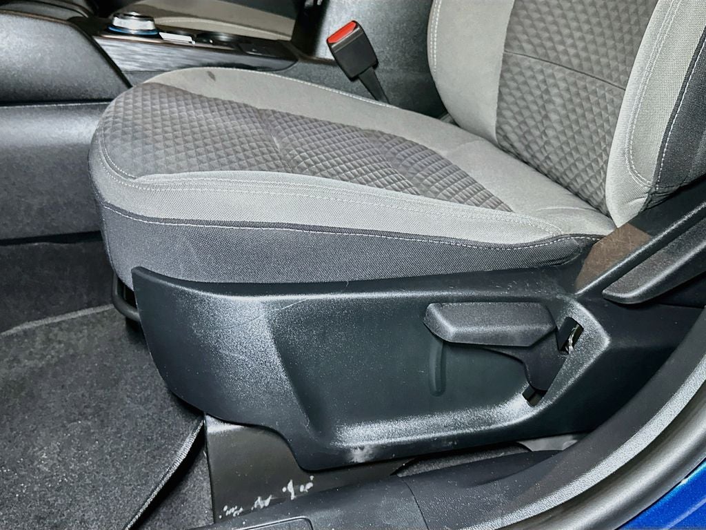 2022 Ford Escape Hybrid SE