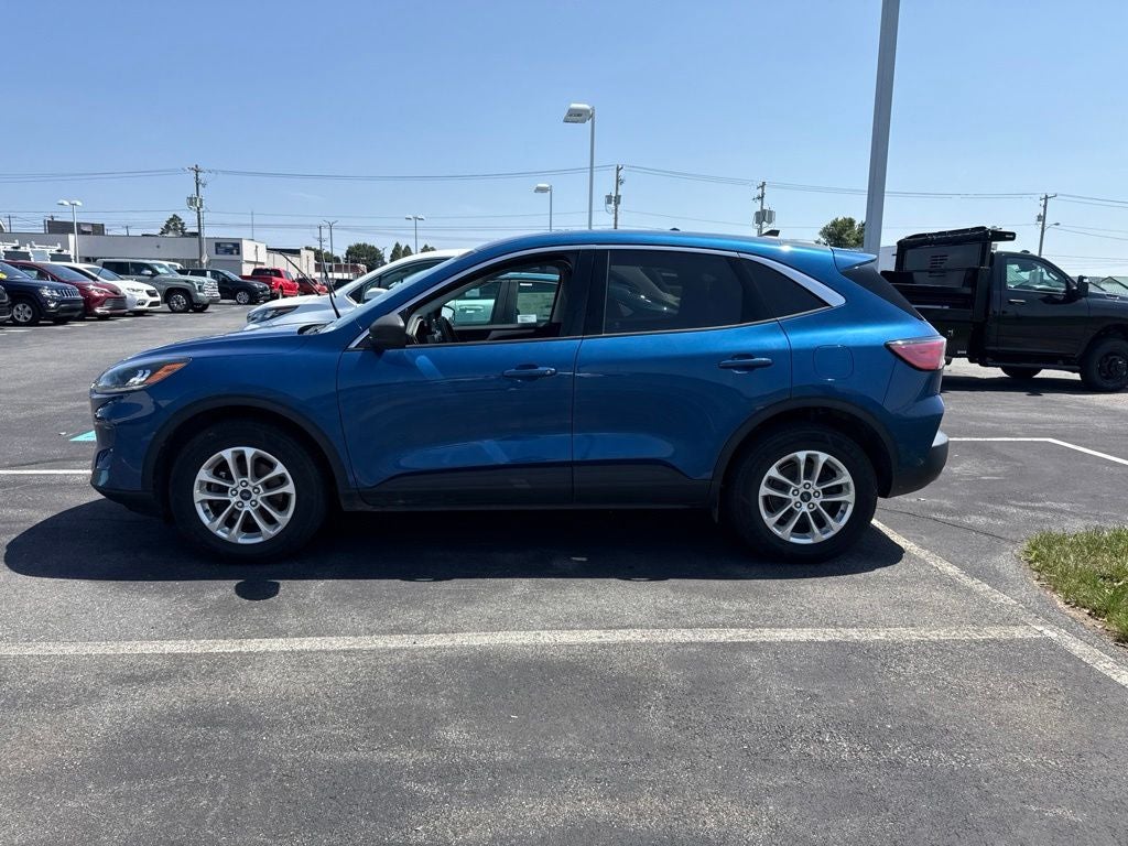 2022 Ford Escape Hybrid SE
