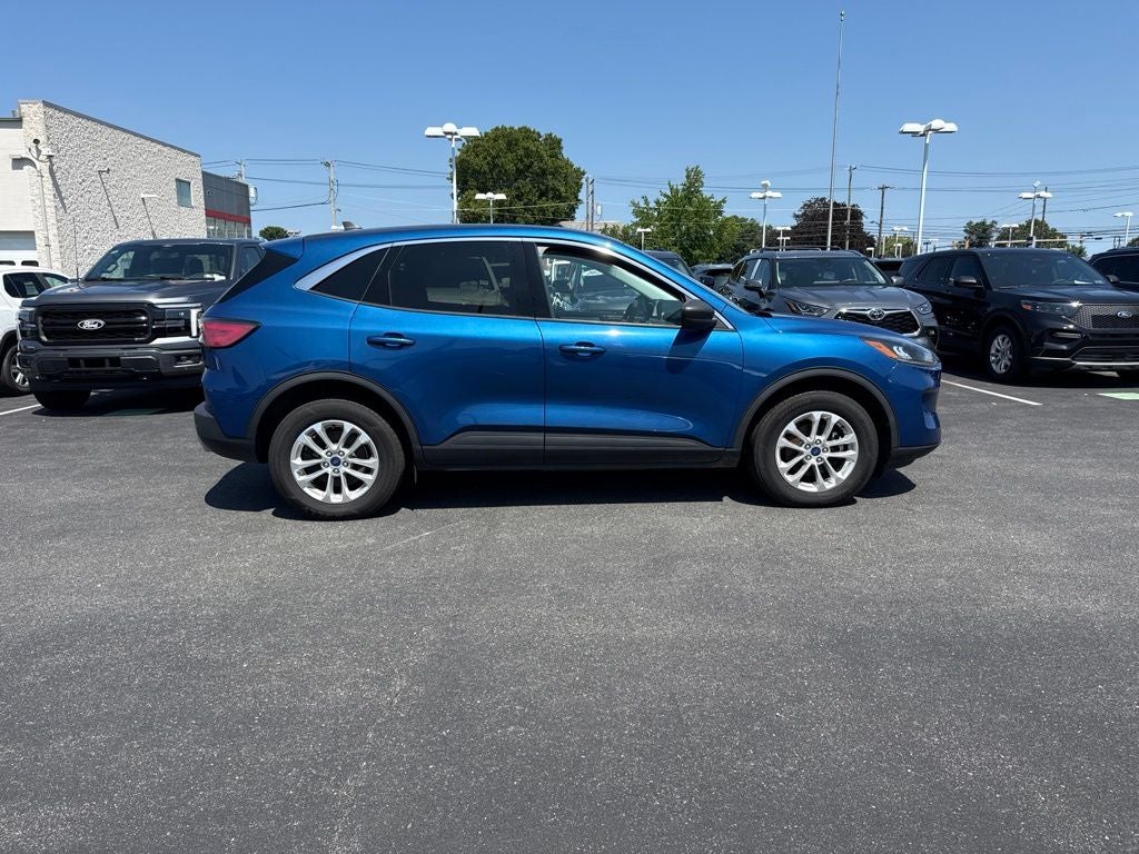 2022 Ford Escape Hybrid SE