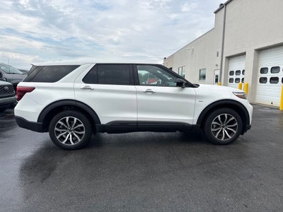 2022 Ford Explorer ST-Line