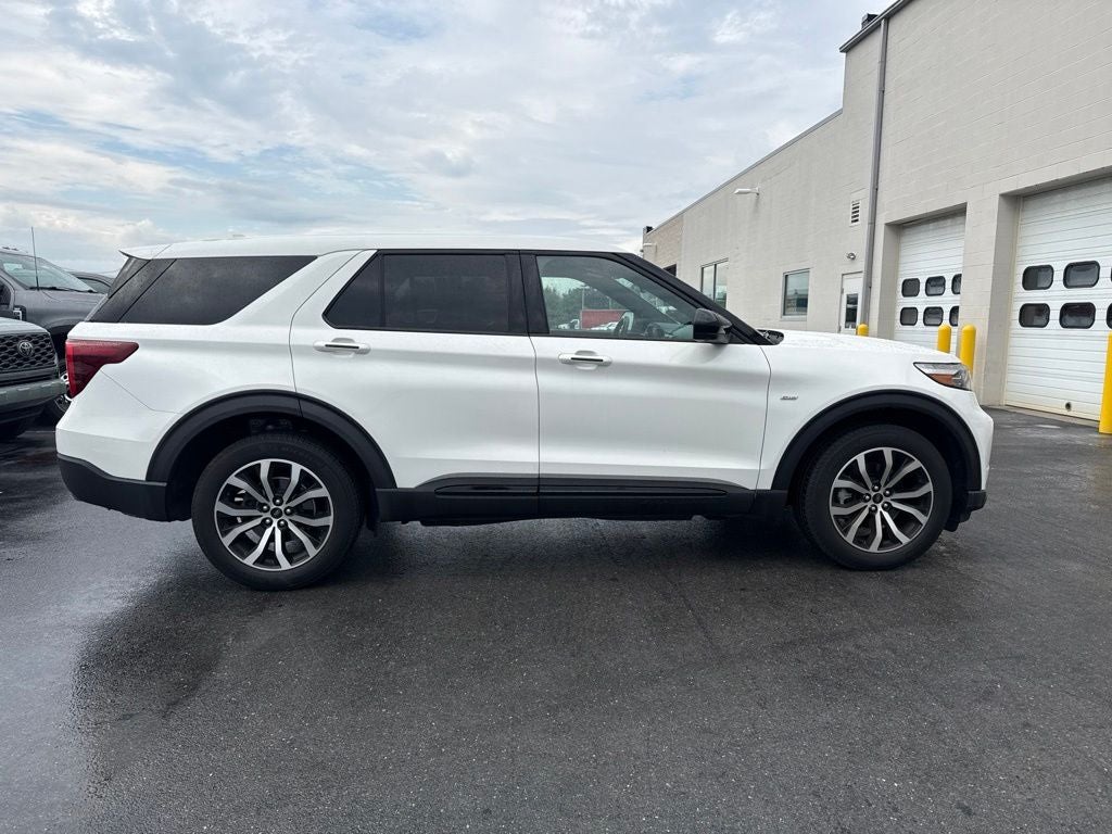2022 Ford Explorer ST-Line