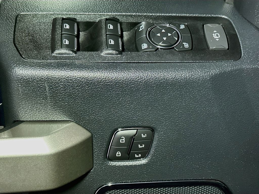 2022 Ford F-350SD Lariat