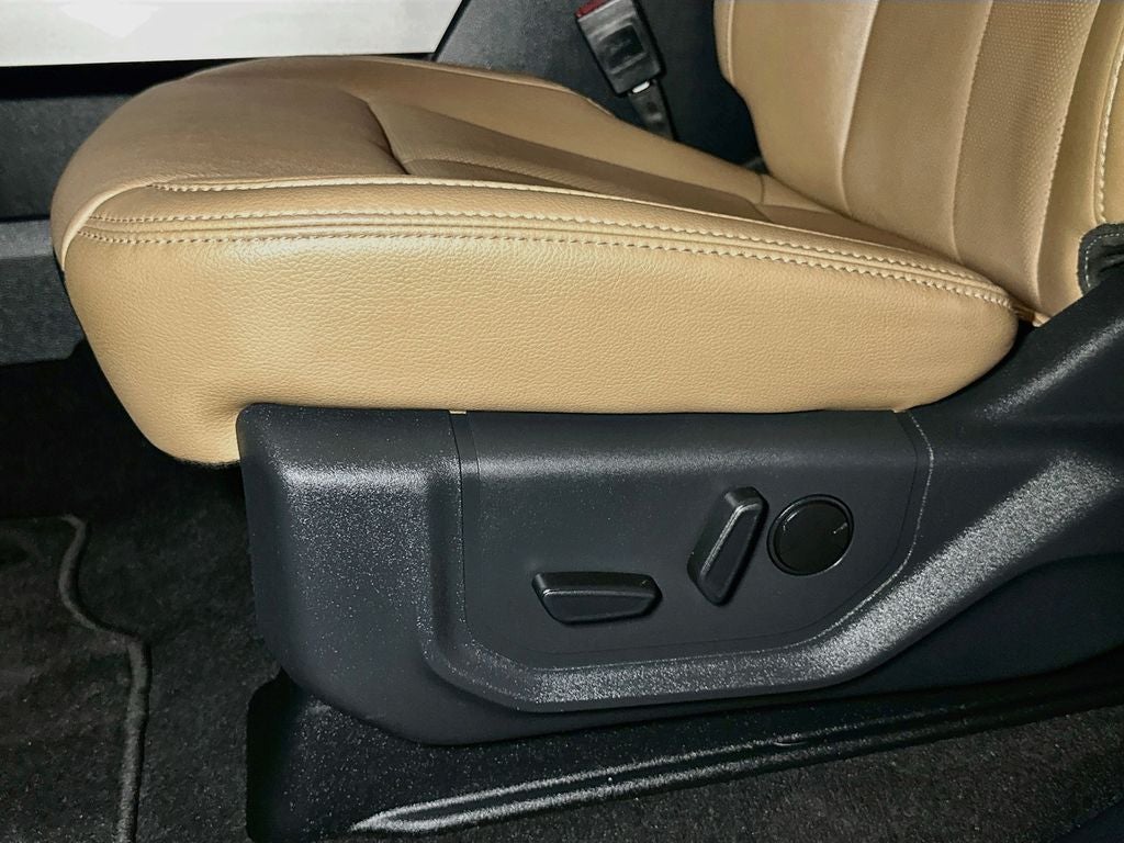 2022 Ford F-350SD Lariat