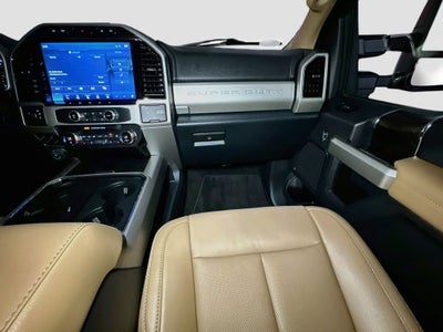 2022 Ford F-350SD Lariat