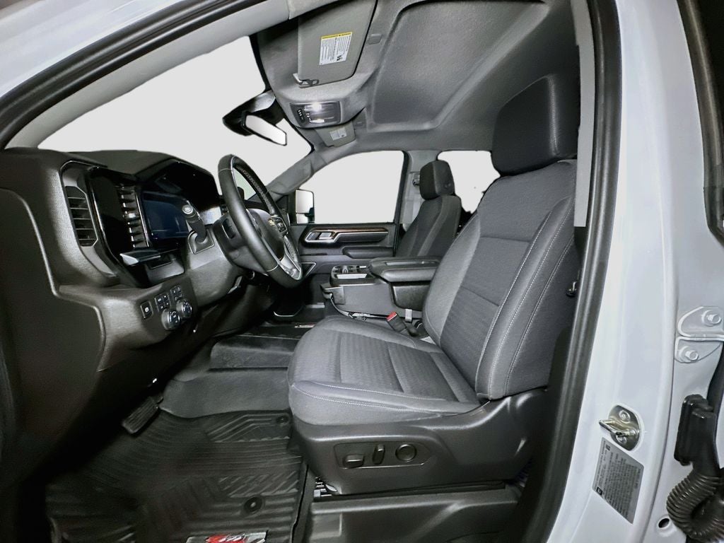 2025 Chevrolet Silverado 3500HD LT